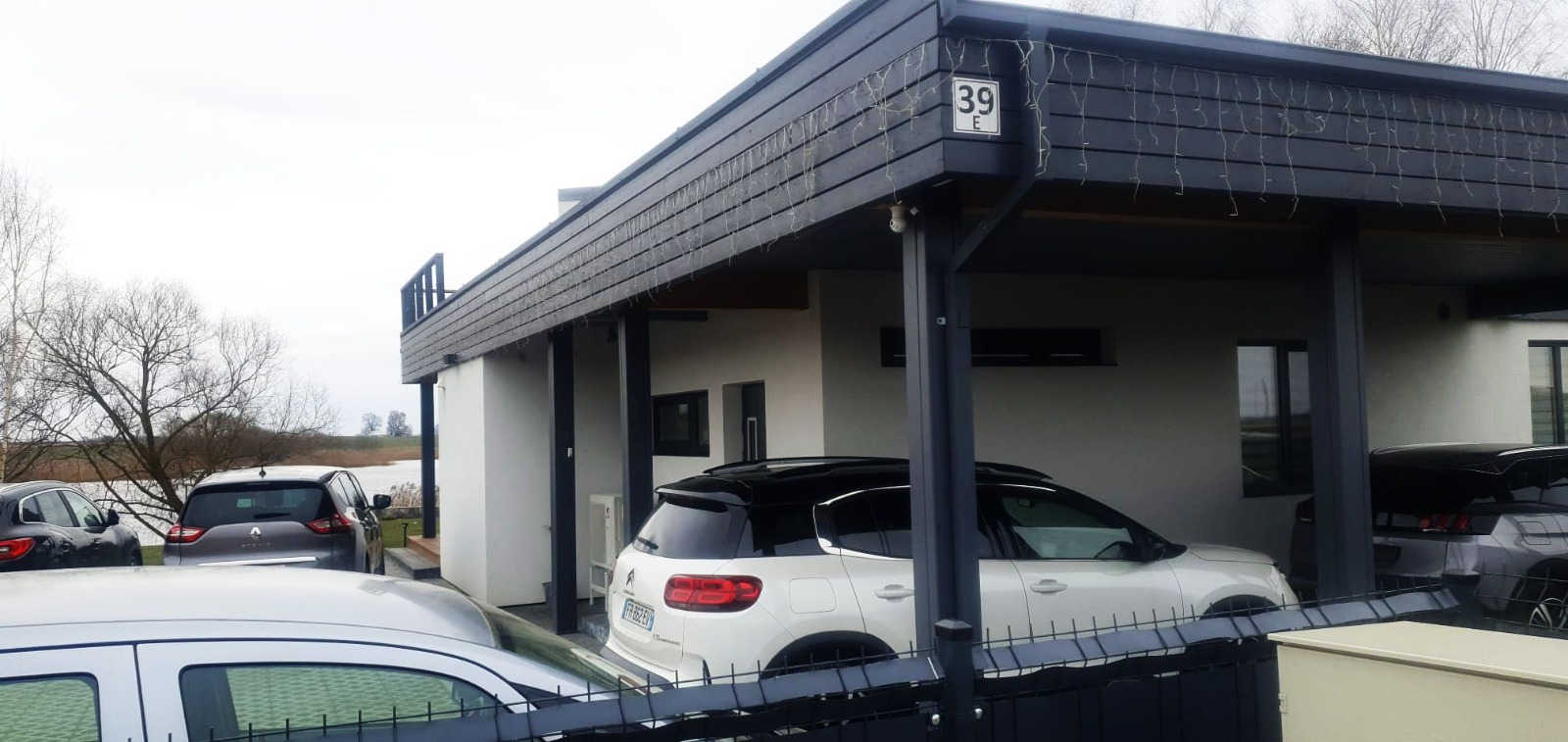 VautoPA biuras ir automobilių aikštelė Bitikų kaime prie Marijampolės